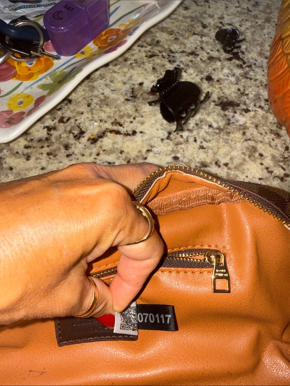 Authentic Louis Vuitton Damier Ebene Toiletry Pouch Brown - Picture 4 of 15